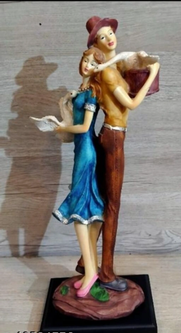 Attractive Antique Beautiful Couple Showpiece - Standard, porcelain, Other,  Pack of1